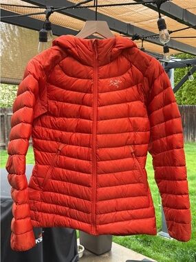 Arc'teryx Cerium Women's Orange/Red/Solaris Hooded Down Puffer Jacket